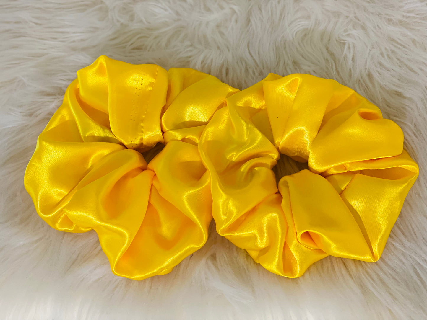 HIUSRYPYT (SCRUNCHIES)