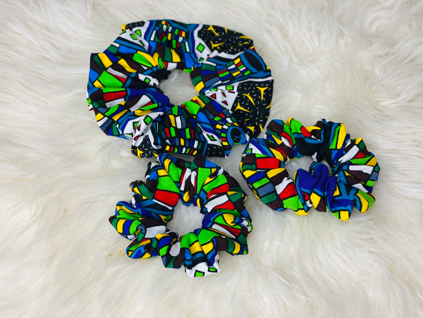 HIUSRYPYT (SCRUNCHIES)