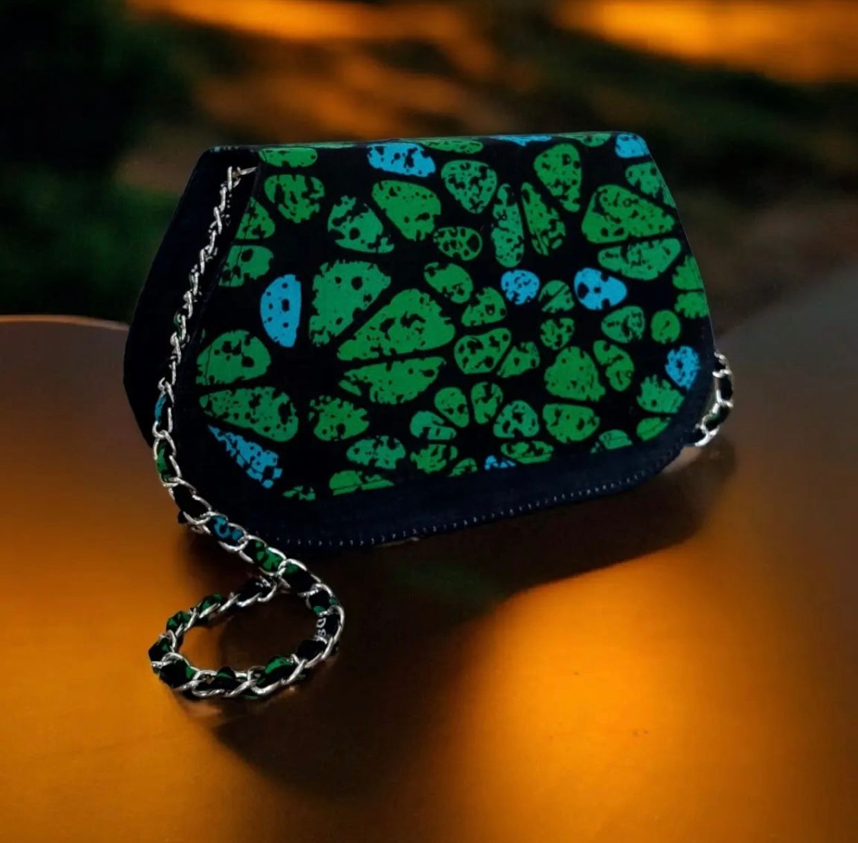 NINI BAG WITH CHAIN KÄSILAUKKU